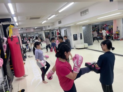 キックボクシング　体験　女性専用ジム　ビューティーキックス