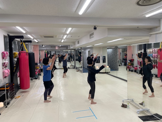 Hip Hopダンスクラス　女性専用キックボクシングジム