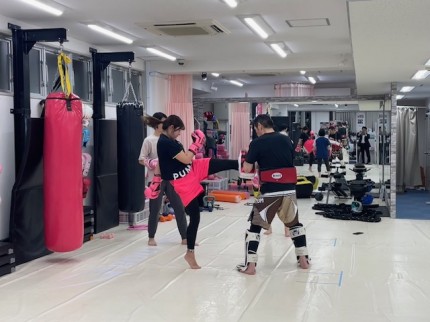 キックボクシング　体験　女性専用ジム　ビューティーキックス