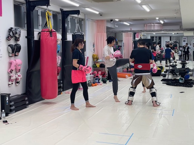 キックボクシング　体験　女性専用ジム　ビューティーキックス