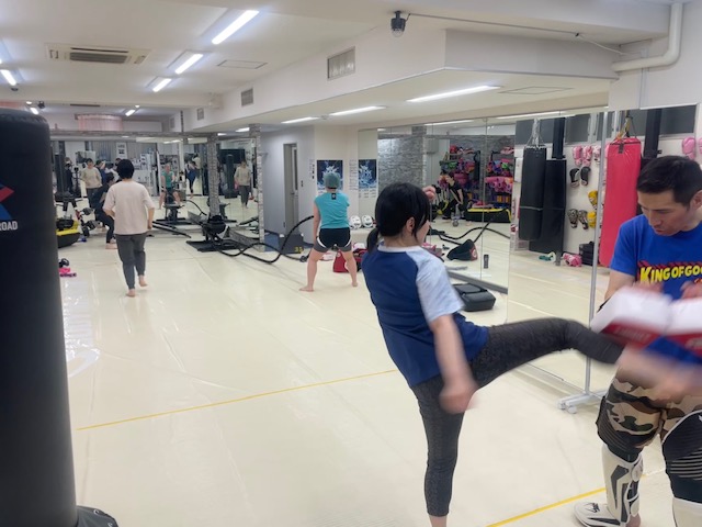 女性キックボクシングジム