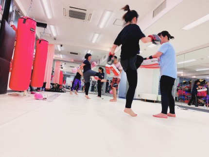 上野 女性 キックボクシングジム フィットネス エクササイズ Beauty Kick X