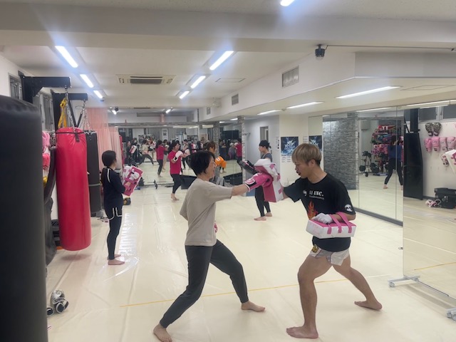 台東区上野　女性　キックボクシングジム