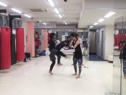 上野 女性 キックボクシングジム フィットネス エクササイズ Beauty Kick X
