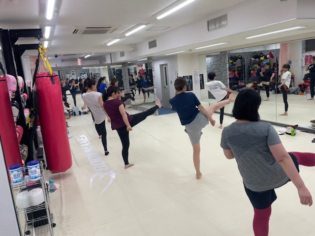 格闘技エクササイズ　ビューティーキックス